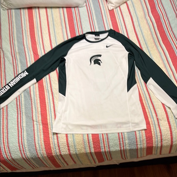 Nike Spartan Long Sleeve Tee - Picture 1 of 9